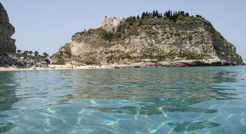Gullo Capo Vaticano Ricadi Eksteriør bilde